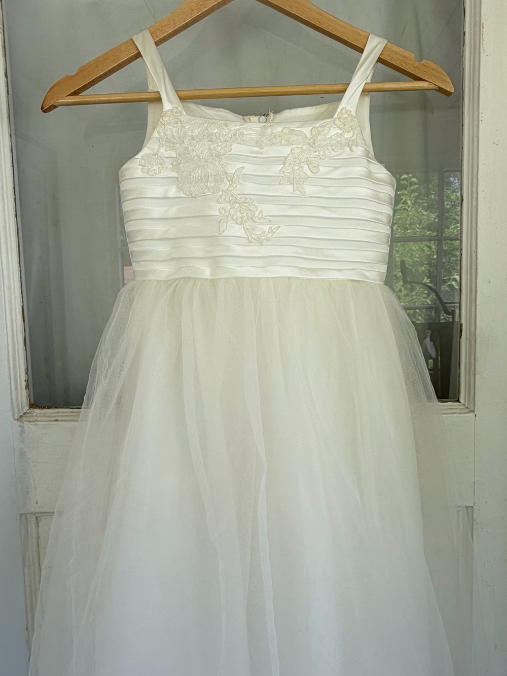 Girls Ivory Tulle Full Length Dress Embroidered Bodice Flower Girl Communion - Picture 1 of 8